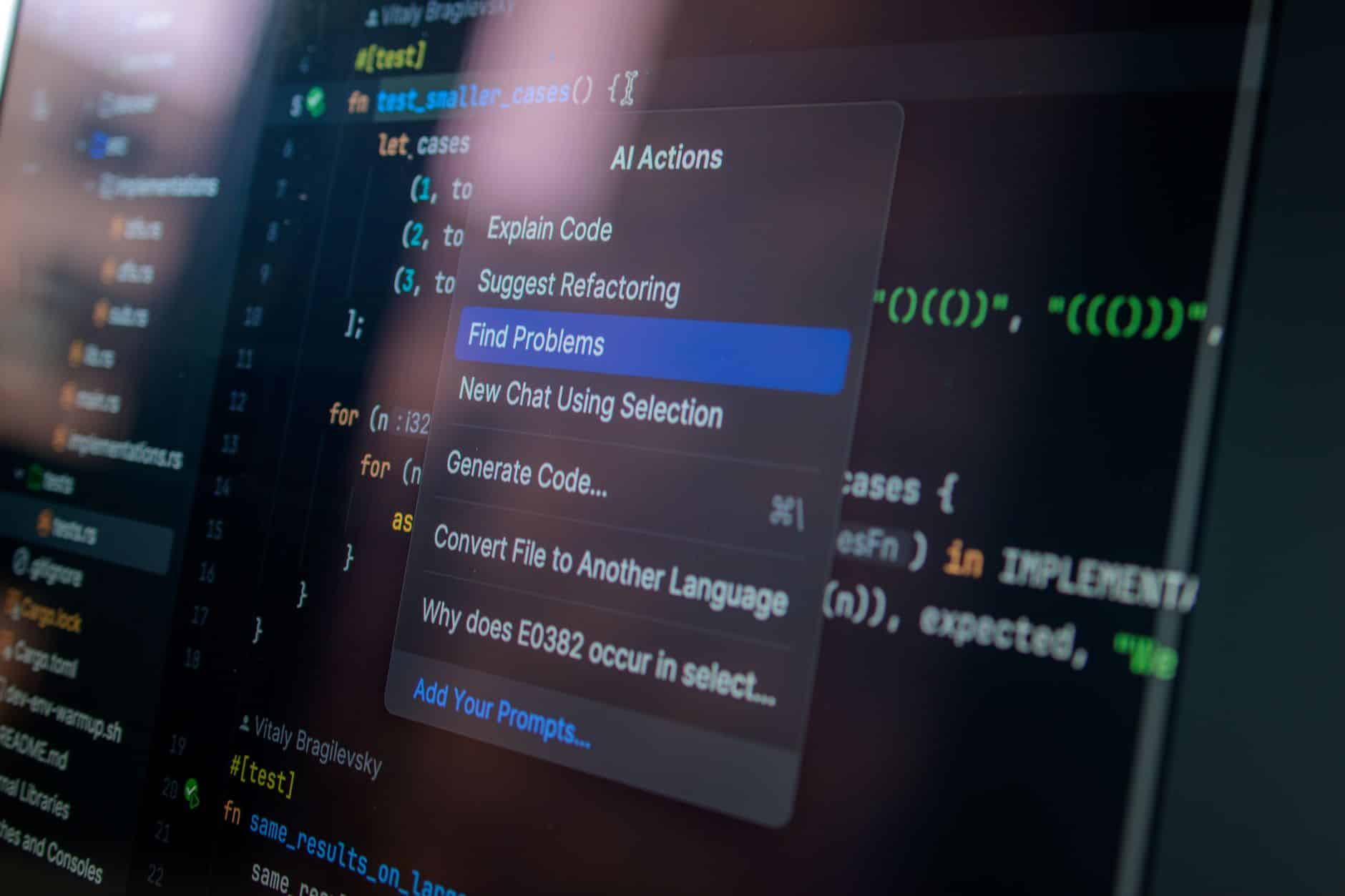 Écran affichant du code avec un menu d'actions assistées par IA pour le développement logiciel